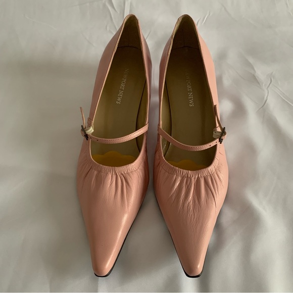 pink ruched pointy toe heels - Picture 4 of 9